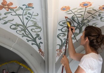 Décor peint sur le plafond de la chapelle inférieure | © Musée national suisse