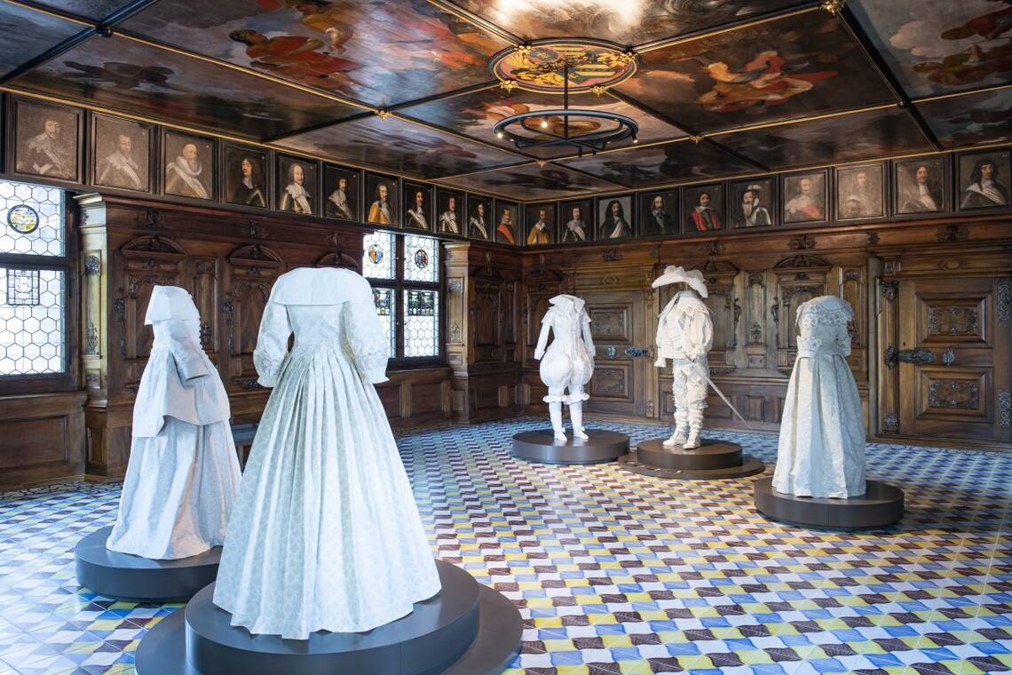 Originaler Saal mit Gemälden von 1667 aus dem Haus zum «Langen Stadelhof» in Zürich