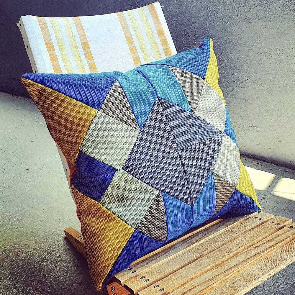 Kissen aus second season Stoffmusterbüchern