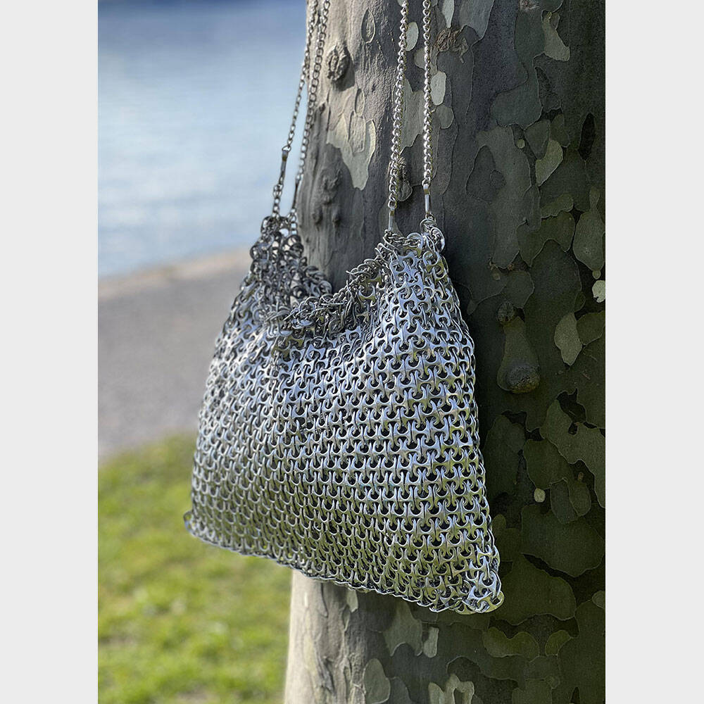 Handtasche aus Aluminium Dosenlaschen