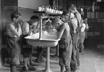 Defenceless | © Keystone/EB (Image number 60566323 can be obtained from Keystone)