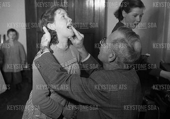 «Bambini della strada» | © Keystone / Fotostiftung Schweiz (Immagine numero 417306953 può essere ottenuta da Keystone)