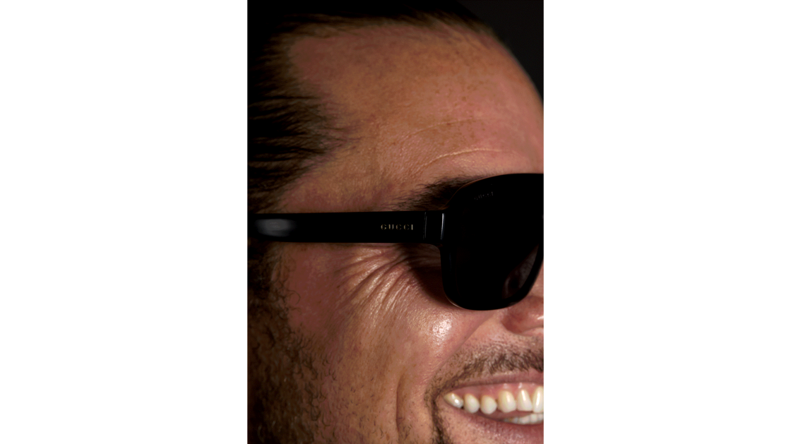 Mes lunettes de soleil. Elles me rappellent les journées ensoleillées à Nice, où elles m’ont été mises sur le nez lors d’un moment magique. | © Photo: Marie-Christine Gerber | Styling: Filipa Fernandes