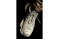 Ce sont mes chaussures préférées. J'aimerais J’aimerais en avoir une paire de plus, mais elles sont actuellement en rupture de stock. | © Photo: Marie-Christine Gerber | Styling: Filipa Fernandes