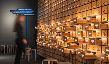 Foto der Ausstellung «VERSORGT. VERDINGT. VERGESSEN? Geschichte(n) von fürsorgerischen Zwangsmassnahmen in der Schweiz»