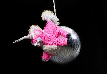 Decorazione a forma di unicorno, 2010 | © © Collezione privata Nathalie Brunner, Astrid Egle, Manuel Lamora. Foto: Museo nazionale svizzero