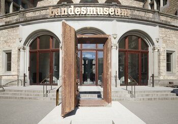 Porta d'acciaio del club “Tresor”, 1991-2005 | © © Collezione privata di Dimitri Hegemann. Foto: Museo Nazionale Svizzero