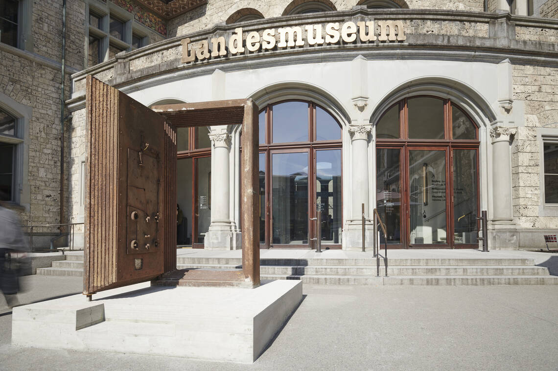 Steel door of the ‘Tresor’ club, 1991-2005 | © © Private collection of Dimitri Hegemann. Photo: Swiss National Museum Steel door of the ‘Tresor’ club, 1991-2005 | © © Private collection of Dimitri Hegemann. Photo: Swiss National Museum