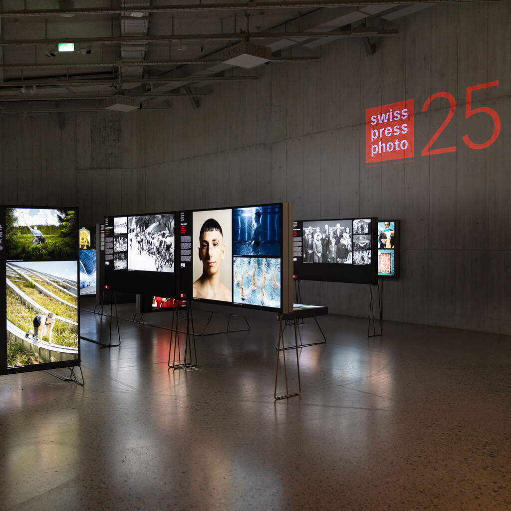 Symbolic image of the exhibition  «Swiss Press Photo 26» | © Swiss National Museum
