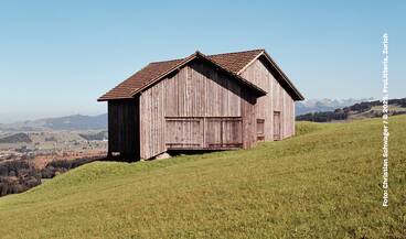 Keyvisual der Ausstellung «Wir und der Krieg». Foto (Ausschnitt): Christian Schwager, Infanteriebunker Ratenpass / © 2026, ProLitteris, Zurich | © Christian Schwager / © 2026, ProLitteris, Zurich