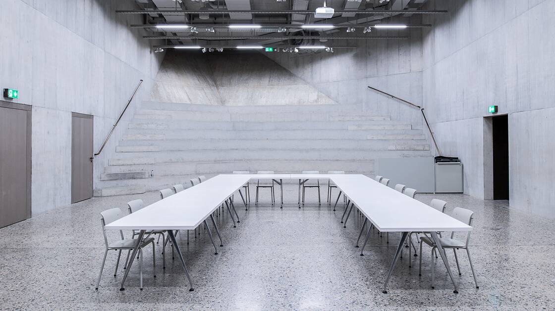 Image Chaises de séminaire dans l'auditorium Willy G. S. Hirzel