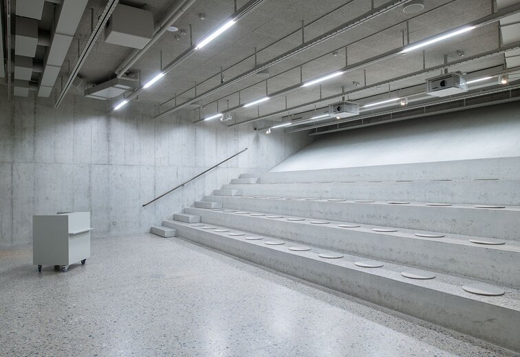 Image Escalier de l'auditorium Pixel