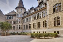 Garden courtyard image