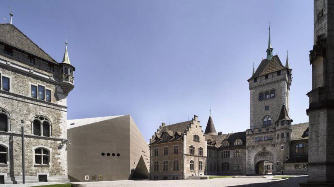 Picture museum courtyard