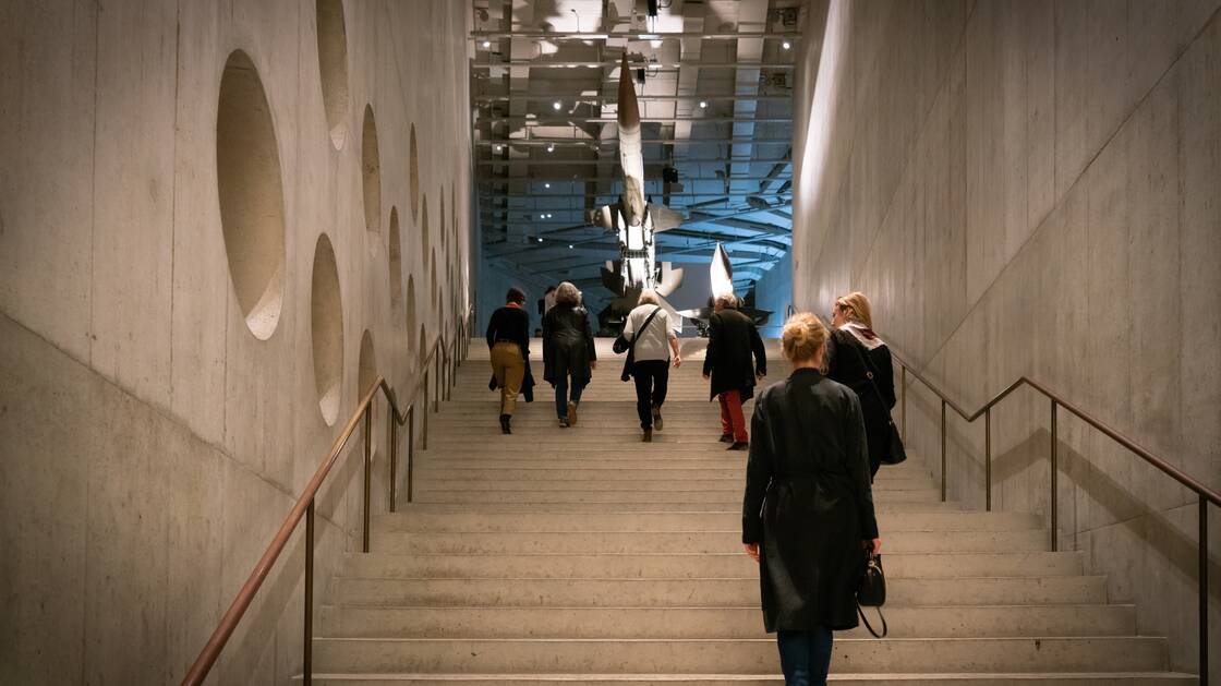 Die grosse Treppe im Erweiterungsbau des Landesmuseums