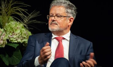 Der Historiker Christopher Clark bei einem Gespräch im Landesmuseum