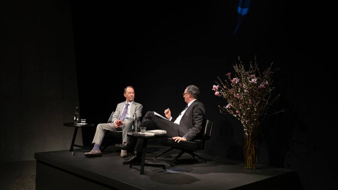 Der Historiker Sir Ian Kershaw bei einem Gespräch im Landesmuseum