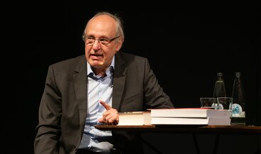 Der Historiker Bernd Roek bei einem Gespräch im Landesmuseum