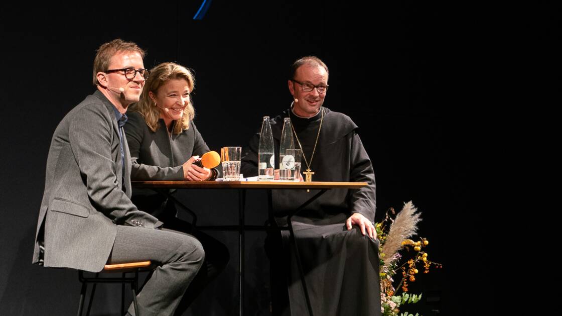 Urban Federer und Barbara Schmid-Federer bei einem Gespräch im Landesmuseum