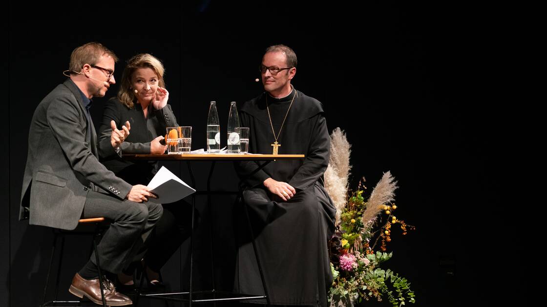 Urban Federer und Barbara Schmid-Federer bei einem Gespräch im Landesmuseum