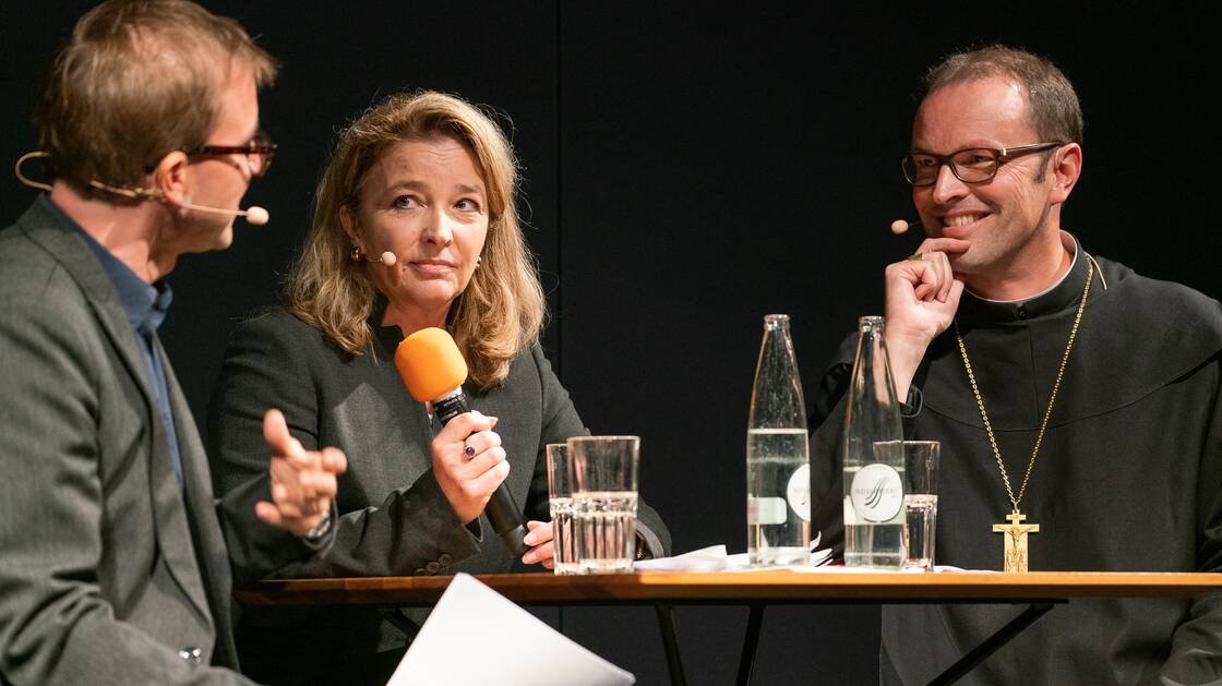 Urban Federer und Barbara Schmid-Federer bei einem Gespräch im Landesmuseum