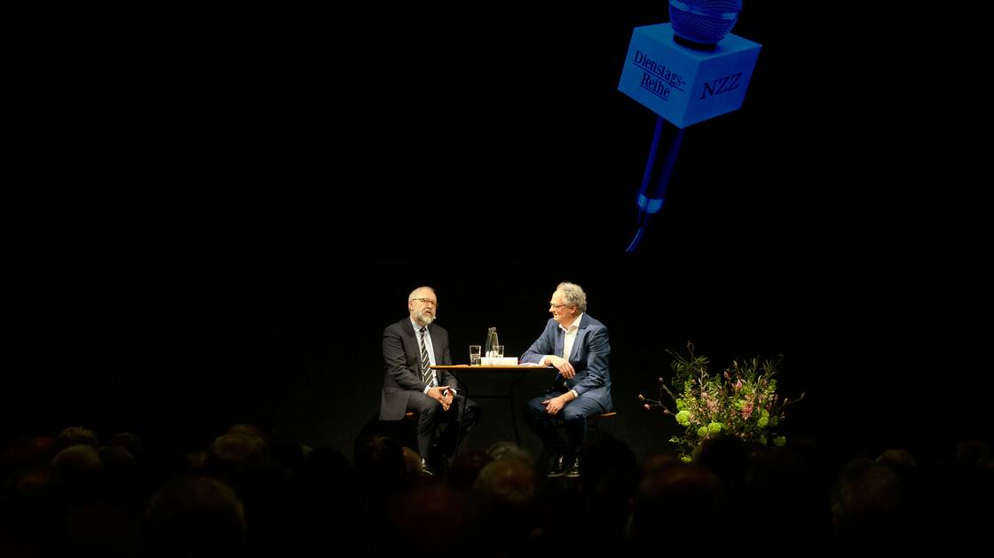 The historian Herfried Münkler during a talk at the Landesmuseum