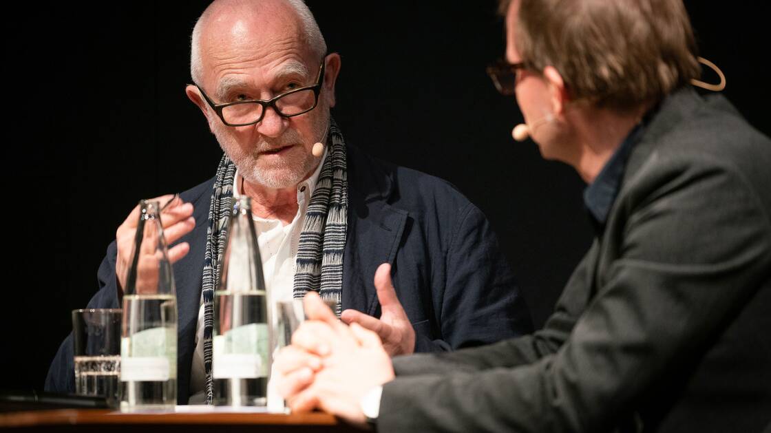 Peter Zumthor bei einem Gespräch im Landesmuseum