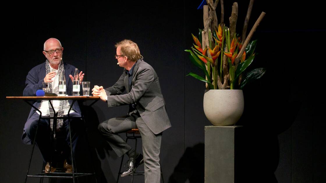 Peter Zumthor bei einem Gespräch im Landesmuseum