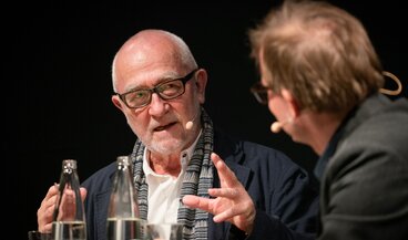 Peter Zumthor bei einem Gespräch im Landesmuseum
