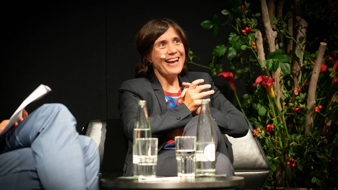 Benedicte Savoy bei einem Gespräch im Landesmuseum