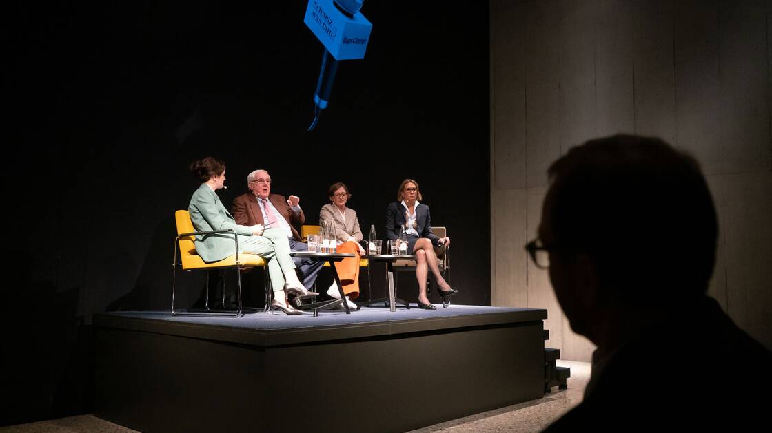 Ruhe vor dem Sturm? Gratisgeld und seine Folgen für die Gesellschaft | mit Monika Bütler, Andréa Maechler und Kurt Schiltknecht  | © Schweizerisches Nationalmuseum