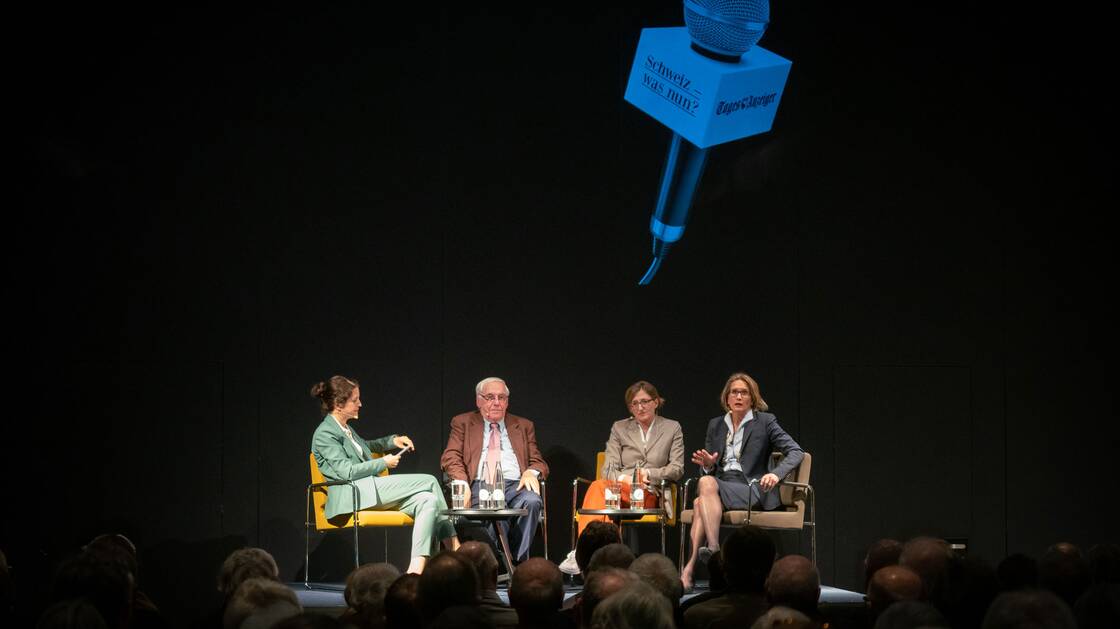 Ruhe vor dem Sturm? Gratisgeld und seine Folgen für die Gesellschaft | mit Monika Bütler, Andréa Maechler und Kurt Schiltknecht  | © Schweizerisches Nationalmuseum