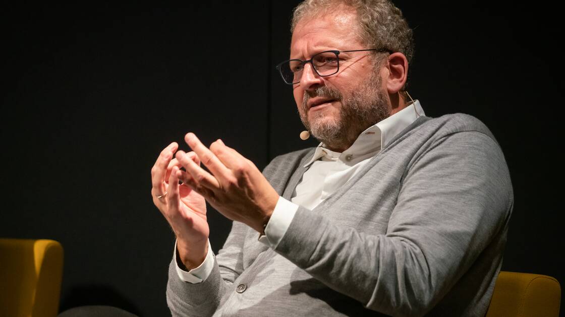 Das Verstummen der Holocaust-Überlebenden | Mirjam Wenzel, Literaturwissenschaftlerin und Direktorin des Jüdischen Museum Frankfurt und Emile Schrijver, Hebraist und Direktor des Jewish Historical Museum in Amsterdam.  | © Schweizerisches Nationalmuseum