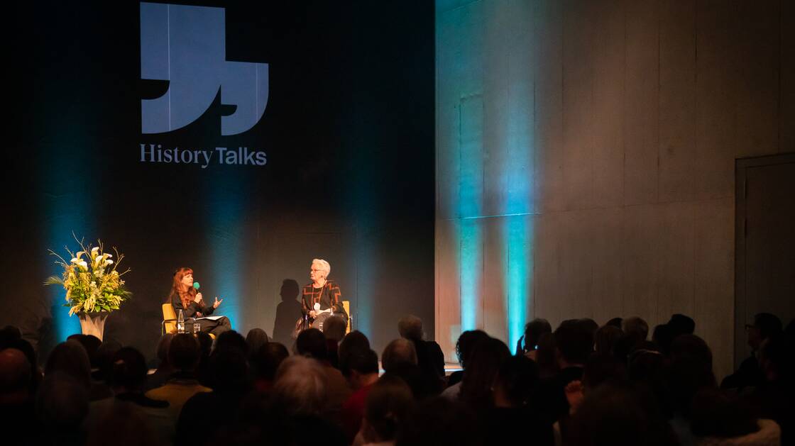 Frauenrechte. Generationen im Gespräch | Nina Kunz, Journalistin und Autorin und Monika Weber, Politikerin und ehemalige Direktorin des Migros-Genossenschafts-Bunds | © Schweizerisches Nationalmuseum