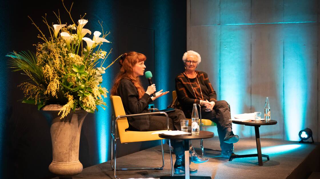 Frauenrechte. Generationen im Gespräch | Nina Kunz, Journalistin und Autorin und Monika Weber, Politikerin und ehemalige Direktorin des Migros-Genossenschafts-Bunds | © Schweizerisches Nationalmuseum