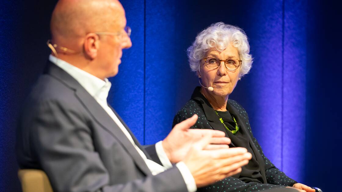 Kraft und Krise der Demokratie | Historikerin Brigitte Studer und der Publizist Roger de Weck | Moderation: Marc Tribelhorn, Redaktor NZZ | © Schweizerisches Nationalmuseum