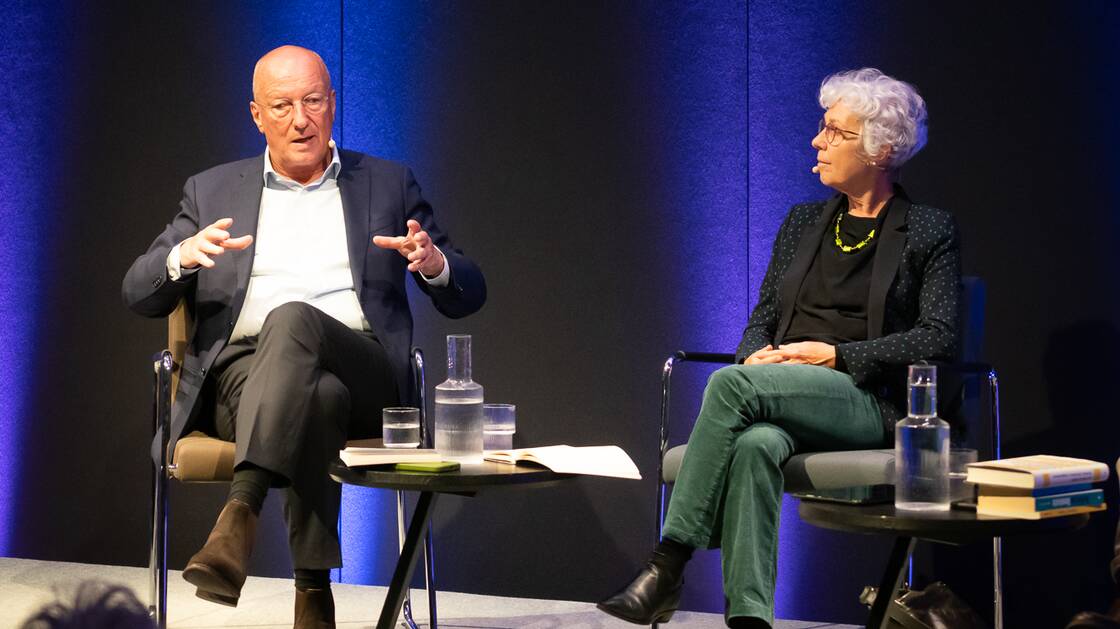 Kraft und Krise der Demokratie | Historikerin Brigitte Studer und der Publizist Roger de Weck | Moderation: Marc Tribelhorn, Redaktor NZZ | © Schweizerisches Nationalmuseum