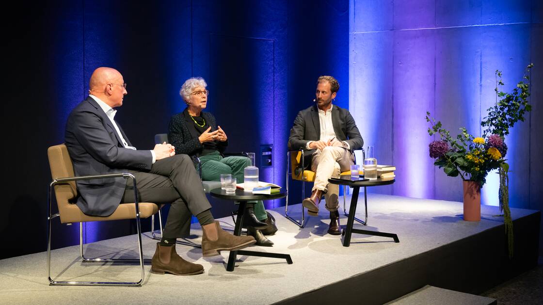 Kraft und Krise der Demokratie | Historikerin Brigitte Studer und der Publizist Roger de Weck | Moderation: Marc Tribelhorn, Redaktor NZZ | © Schweizerisches Nationalmuseum