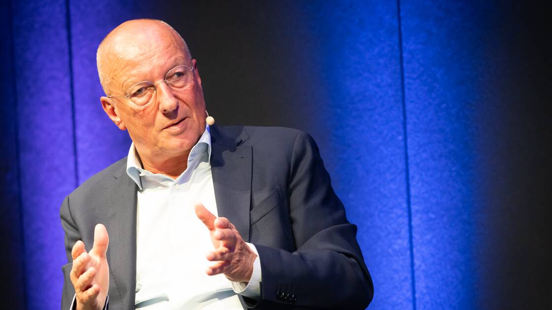 Kraft und Krise der Demokratie | Historikerin Brigitte Studer und der Publizist Roger de Weck | Moderation: Marc Tribelhorn, Redaktor NZZ | © Schweizerisches Nationalmuseum