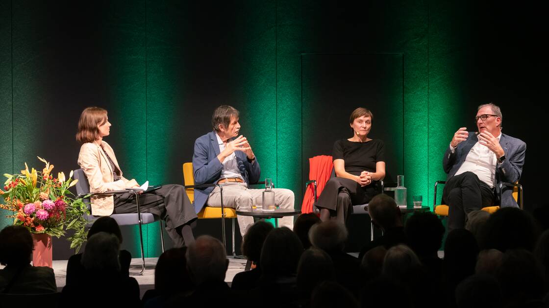 Historikerin Caroline Arni, Soziologe Ueli Mäder, Neuropsychologe Lutz Jäncke | Moderation: Lea Haller | © Schweizerisches Nationalmuseum