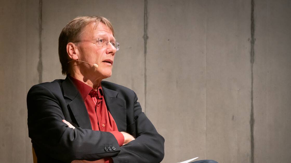 Rechtswissenschaftlerin Astrid Epiney, Historiker Thomas Maissen | Moderation: Peer Teuwsen | © Schweizerisches Nationalmuseum
