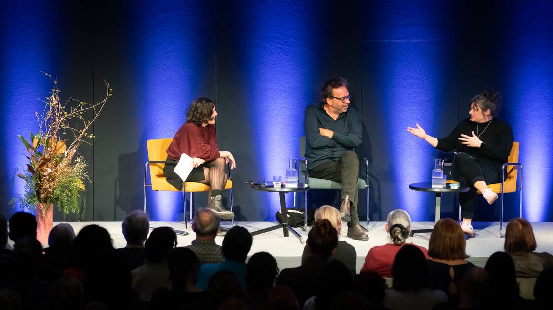 Grosse Diaspora – Migration aus Ex-Jugoslawien  | Historiker Damir Skenderovic und Soziologin Sandra King-Savic | Moderation: Inés Mateos, Expertin für Bildung und Diversität | © Schweizerisches Nationalmuseum