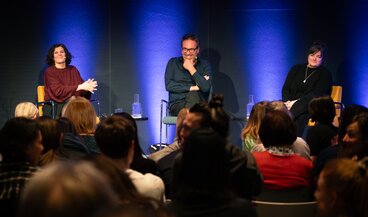 Grosse Diaspora – Migration aus Ex-Jugoslawien  | Historiker Damir Skenderovic und Soziologin Sandra King-Savic | Moderation: Inés Mateos, Expertin für Bildung und Diversität | © Schweizerisches Nationalmuseum