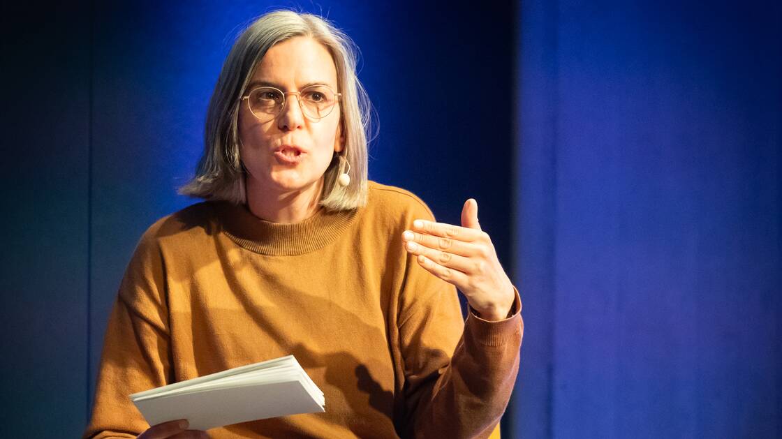 Zürich und die Drogen – 30 Jahre nach Platzspitz und Letten | Arzt André Seidenberg | Michael Herzig Historiker sowie langjähriger Drogenbeauftragter der Stadt Zürich | Julia Zutavern, die jahrelang für eine Serie zum Thema Zürcher Drogenpolitik recherchierte. | © Schweizerisches Nationalmuseum