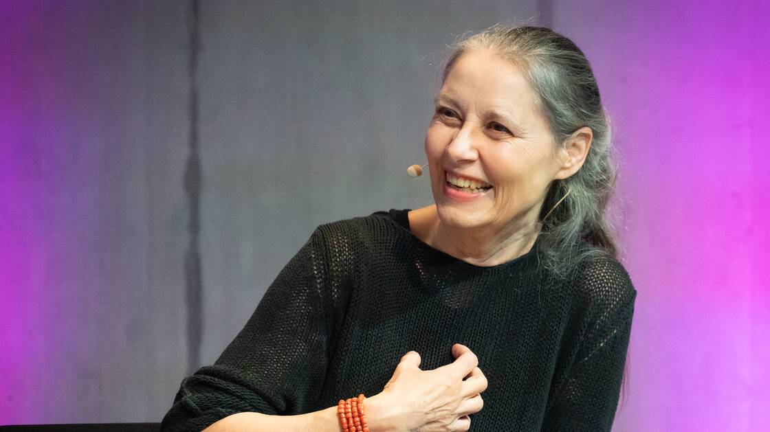 Geschlecht und Psyche | Nationalrätin und Autorin: Anna Rosenwasser | Psychoanalytikerin und Kulturwissenschaftlerin: Monika Gsell | Moderation: Christina Caprez | © Schweizerisches Nationalmuseum