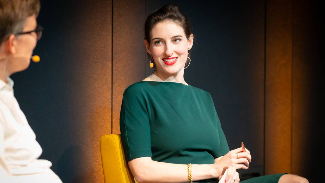 Geschlecht und Psyche | Nationalrätin und Autorin: Anna Rosenwasser | Psychoanalytikerin und Kulturwissenschaftlerin: Monika Gsell | Moderation: Christina Caprez | © Schweizerisches Nationalmuseum