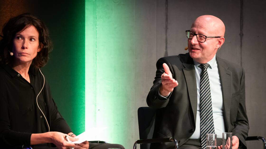 Heute Abstimmung! – Direkte Demokratie im Fokus | Historiker: David Hesse | Journalist Philipp Loser | Bundeskanzler: Viktor Rossi | Moderation: Christina Caprez | © Schweizerisches Nationalmuseum