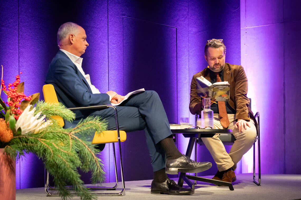 Zerstörungslust? Das Bündnis von Libertarismus und Autoritarismus | Soziologe Oliver Nachtwey | Moderation: Peer Teuwsen | © Schweizerisches Nationalmuseum