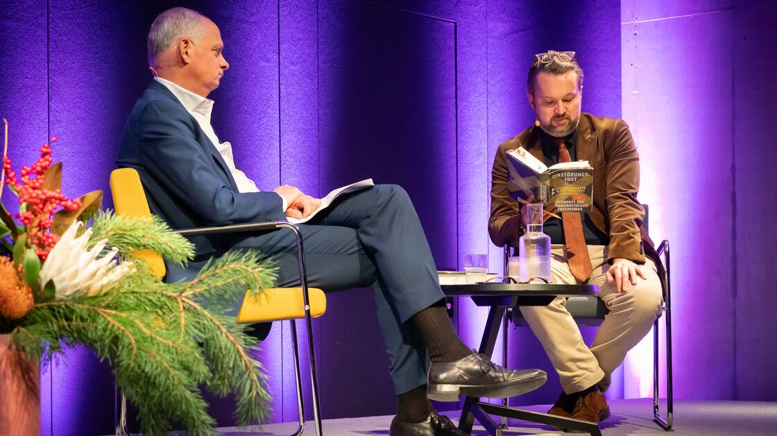 Zerstörungslust? Das Bündnis von Libertarismus und Autoritarismus | Soziologe Oliver Nachtwey | Moderation: Peer Teuwsen | © Schweizerisches Nationalmuseum