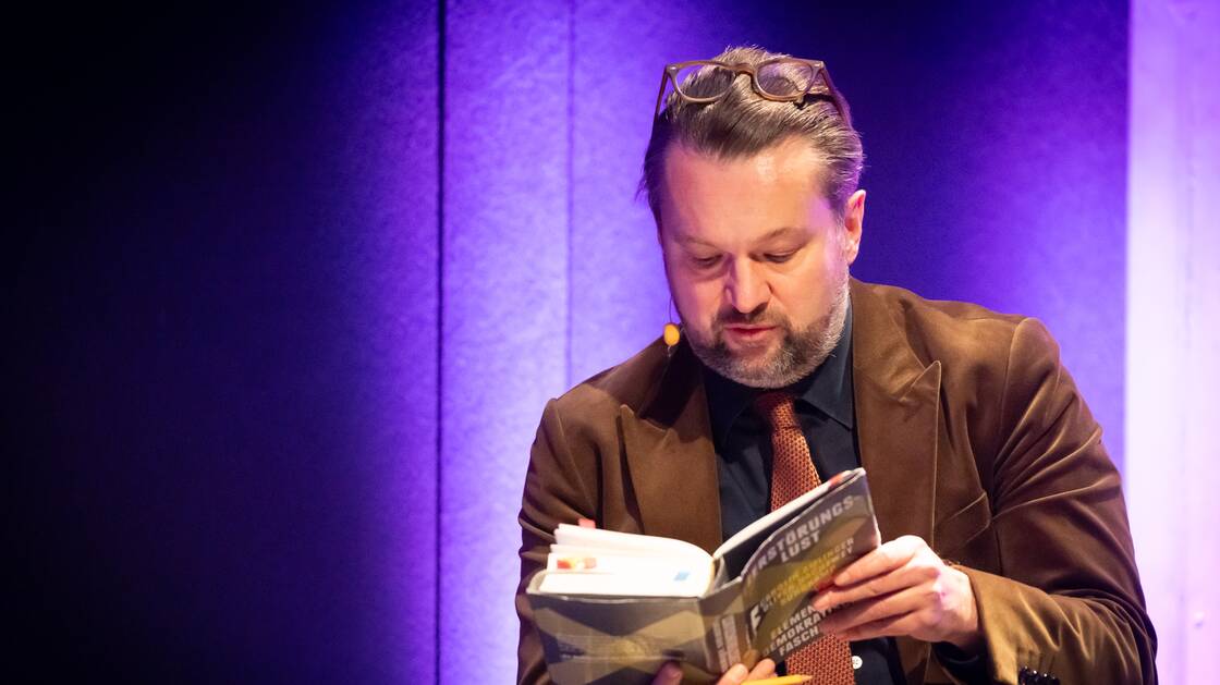 Zerstörungslust? Das Bündnis von Libertarismus und Autoritarismus | Soziologe Oliver Nachtwey | Moderation: Peer Teuwsen | © Schweizerisches Nationalmuseum